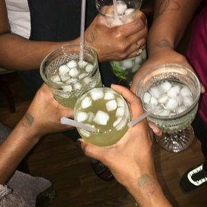 Meet your Posher, Niya